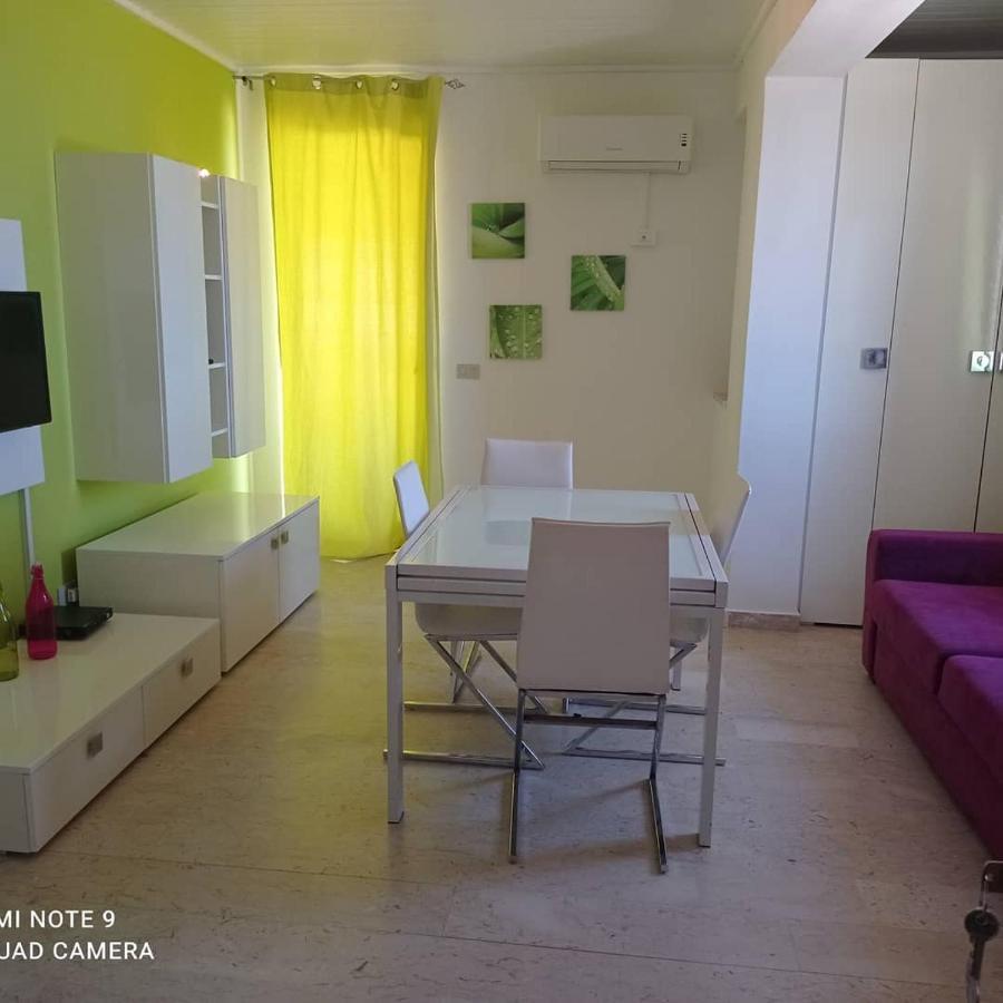 Residence Eloisa Appartamenti Балестрате Екстериор снимка