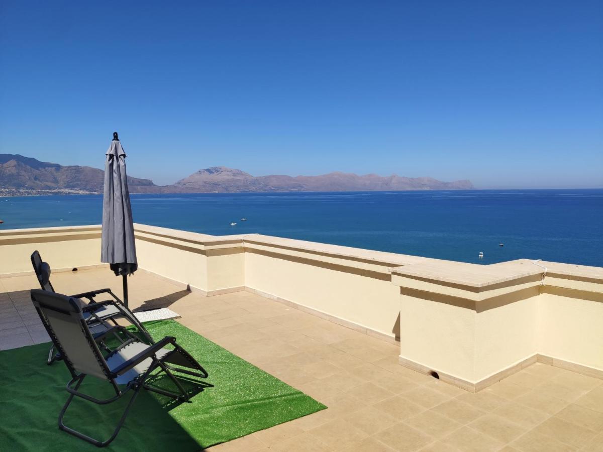 Residence Eloisa Appartamenti Балестрате Екстериор снимка